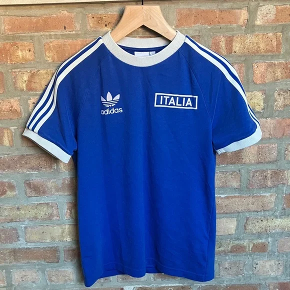 Adidas - Picture 1 of 15